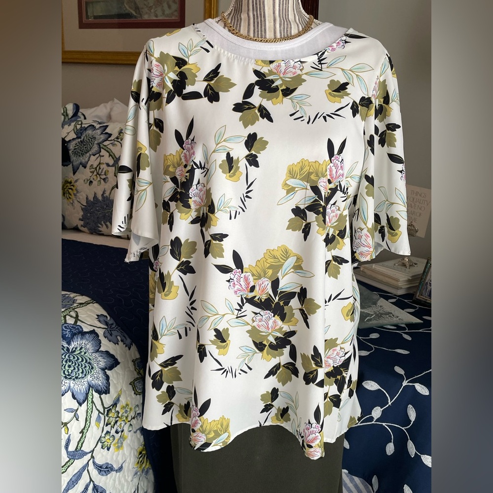 FLOWERED PULLOVER BLOUSE - P.T.